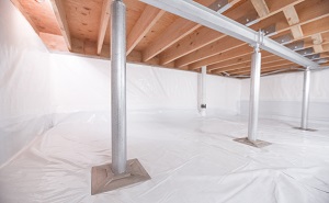 Crawl space structural support jacks installed in Pembroke