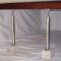 crawl space jack posts installed in an encapsulated crawl space in Fort Bragg